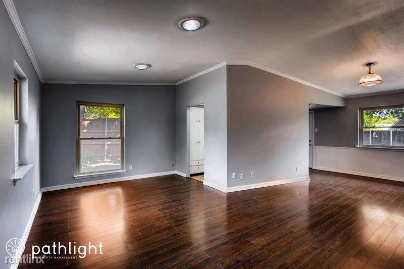 2210 Nottingham Dr - Photo 2 of 12