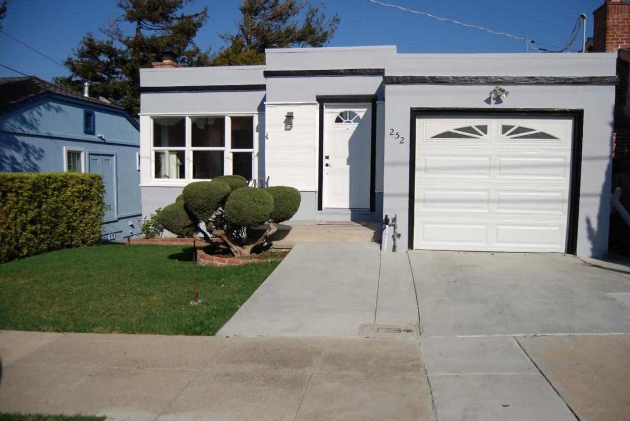 252 East Ave - Photo 2 of 25