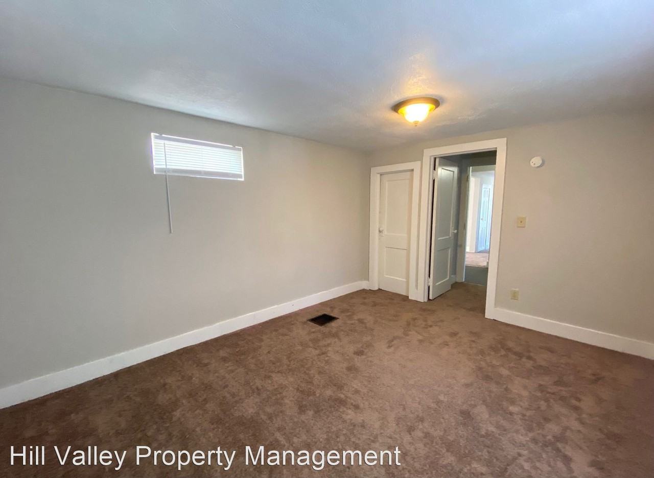 506 S 18th St - Photo 2 of 10