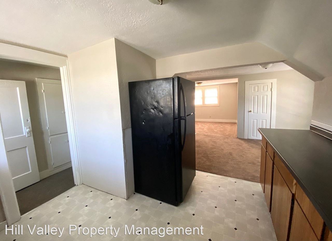 506 S 18th St - Photo 3 of 10