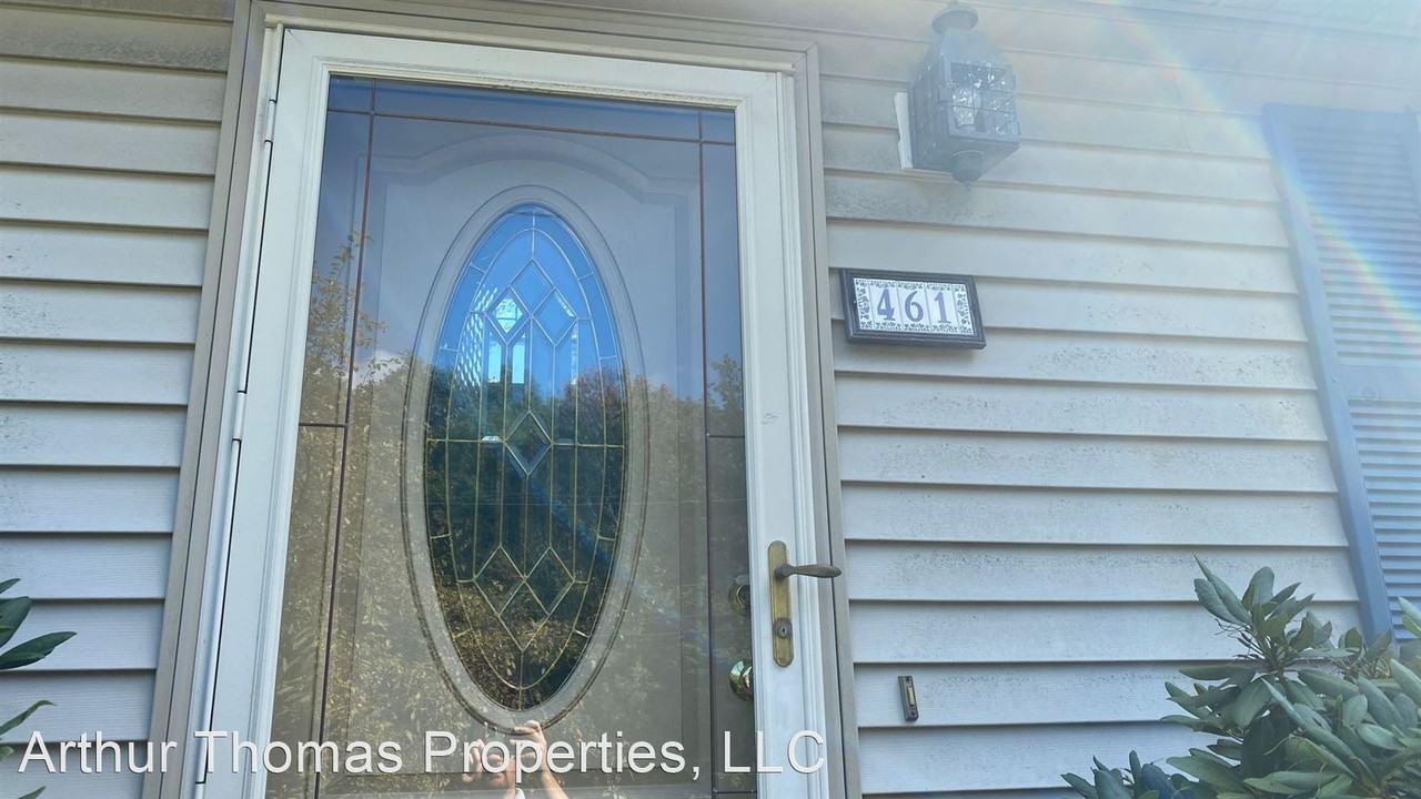461 Main St - Photo 2 of 35
