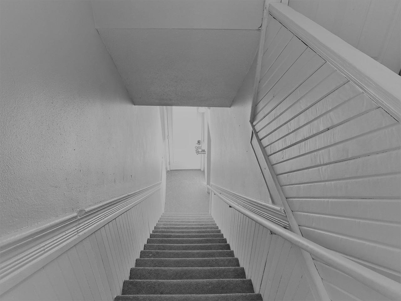 313 S Cascade St - Photo 3 of 11