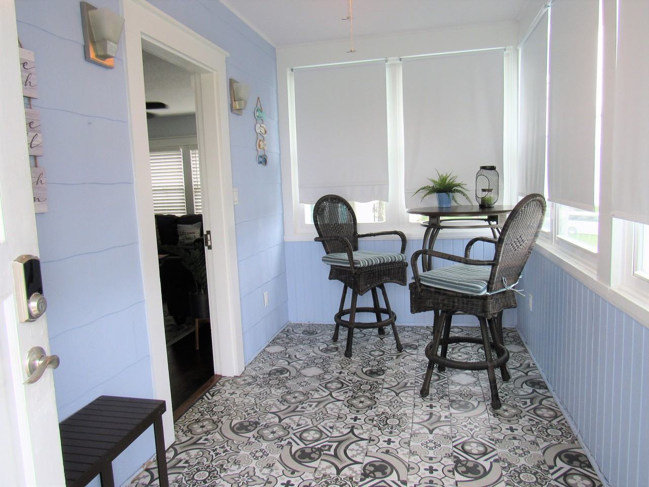 444 Nautilus Ave - Photo 6 of 13