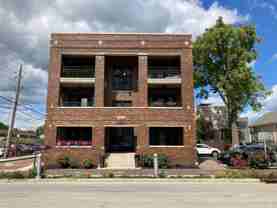 450 E Walnut St - Photo 1 of 1