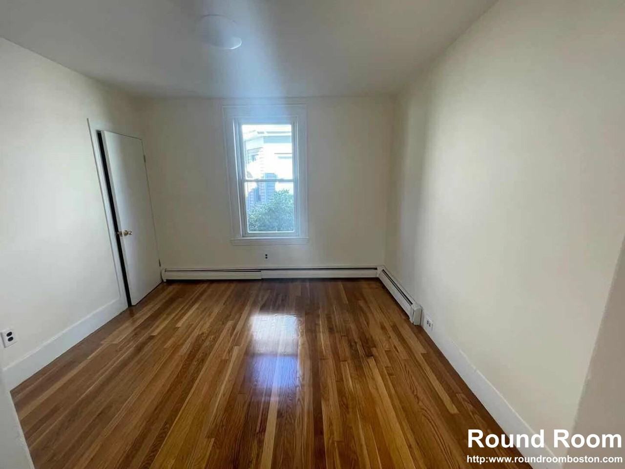 500 Metropolitan Ave #1 - Photo 2 of 9