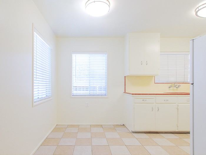 726 Colorado Ave #726 - Photo 2 of 8