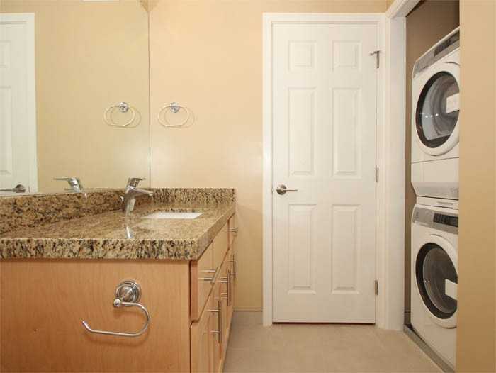 724 Cowper St #724 - Photo 2 of 10