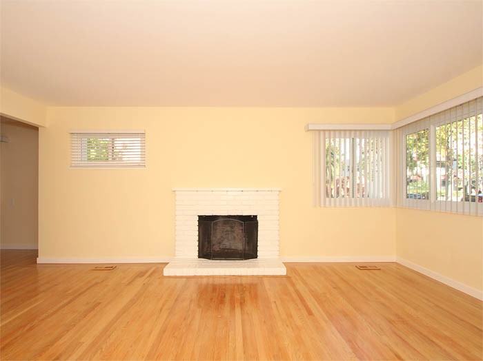 724 Cowper St #724 - Photo 3 of 10