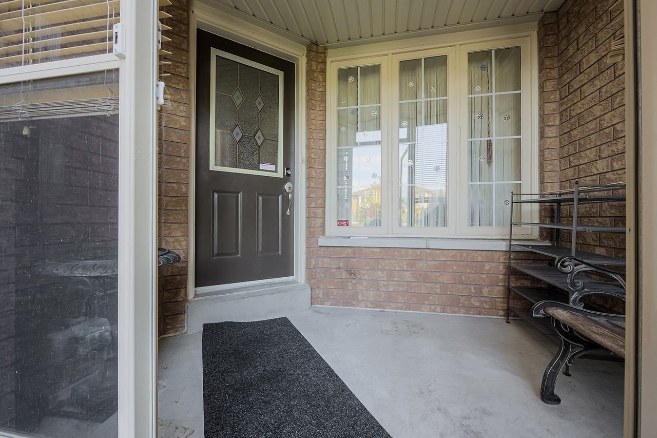 63 63 Bridlepath St - Photo 3 of 39