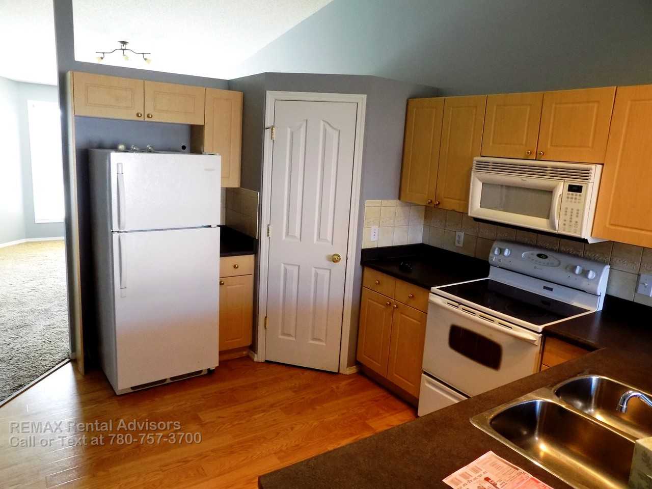 14006 159a Ave Nw - Photo 3 of 18