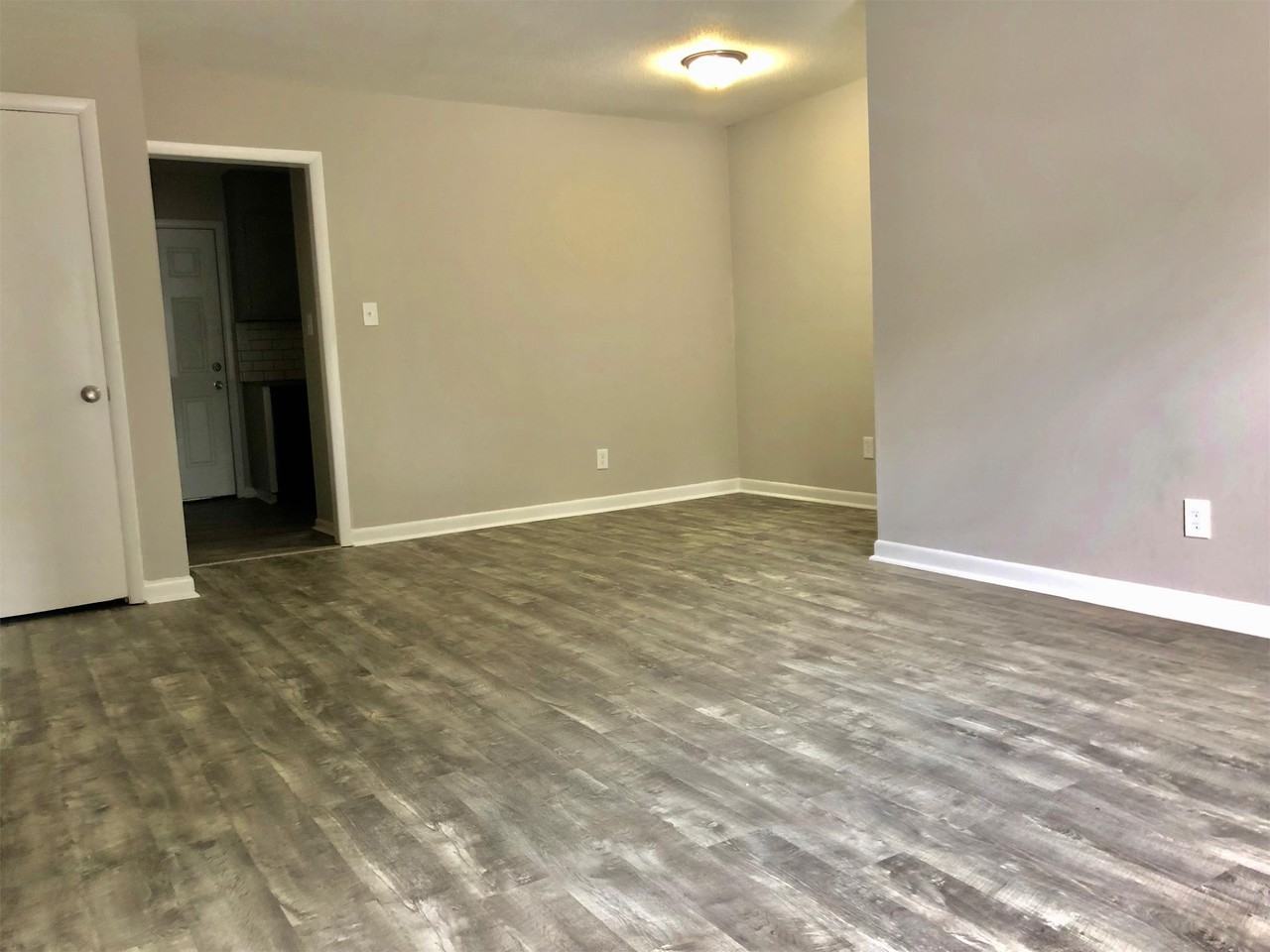 2044 High School Rd #2044D - Photo 5 of 22