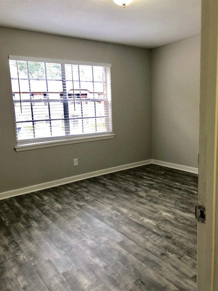 2044 High School Rd #2044D - Photo 6 of 22