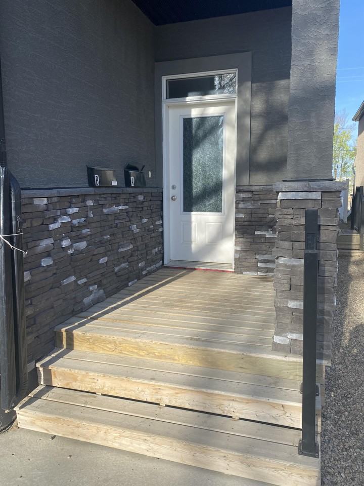 1067 Lindsay Street - Photo 2 of 27