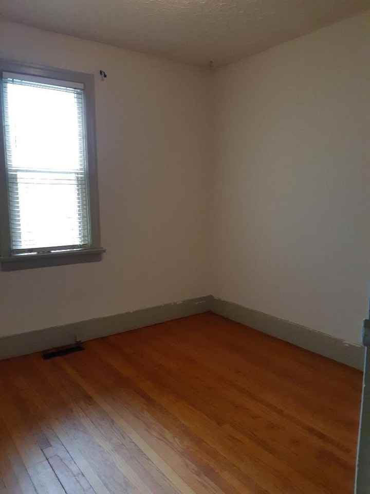 2075 Reynolds St Apartments in Al Ritchie, Regina, SK S4N 3M9 Zumper