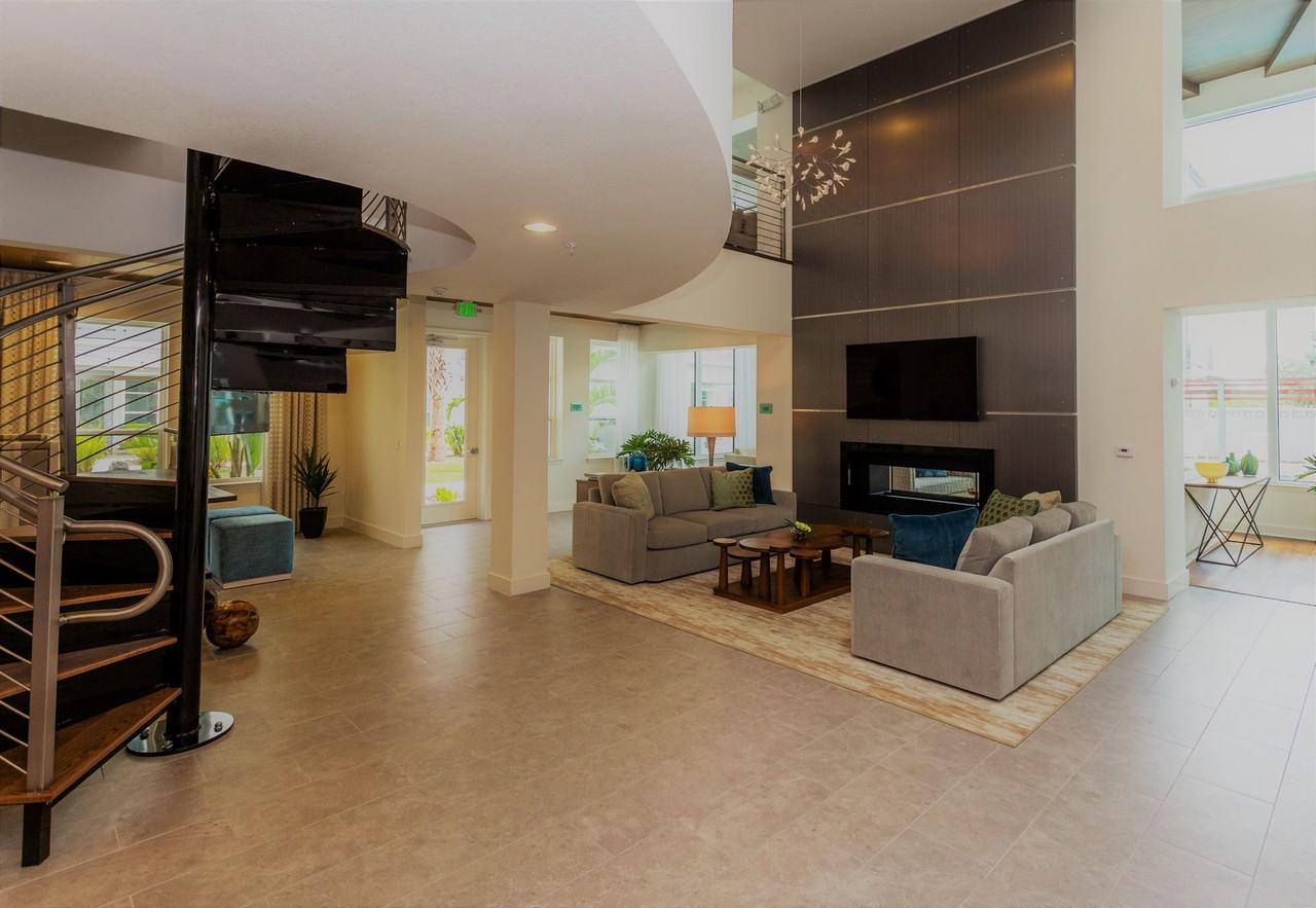 50 Paramount - Photo 5 of 23