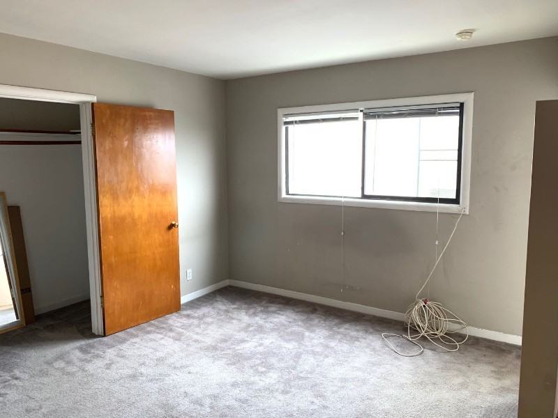 2409 18th Ave - Photo 2 of 4