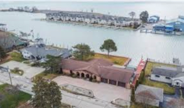 32888 N River Rd - Photo 2 of 9