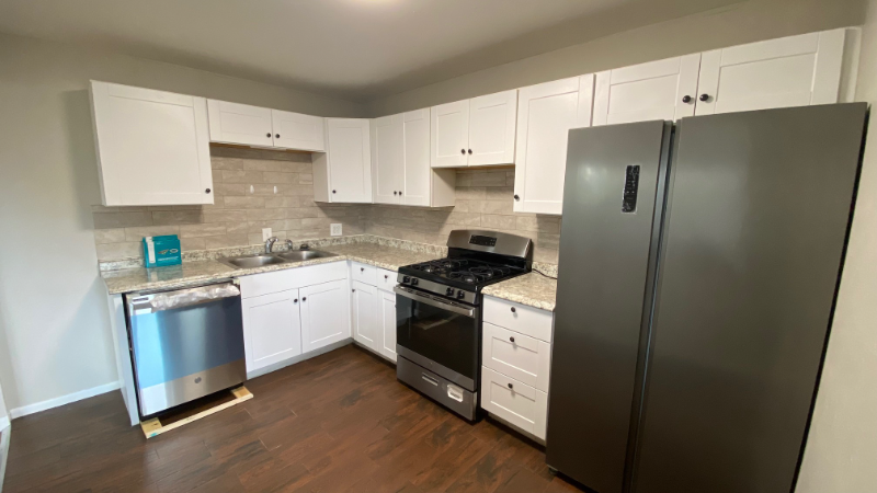 4667 W Exposition Ave - Photo 3 of 18