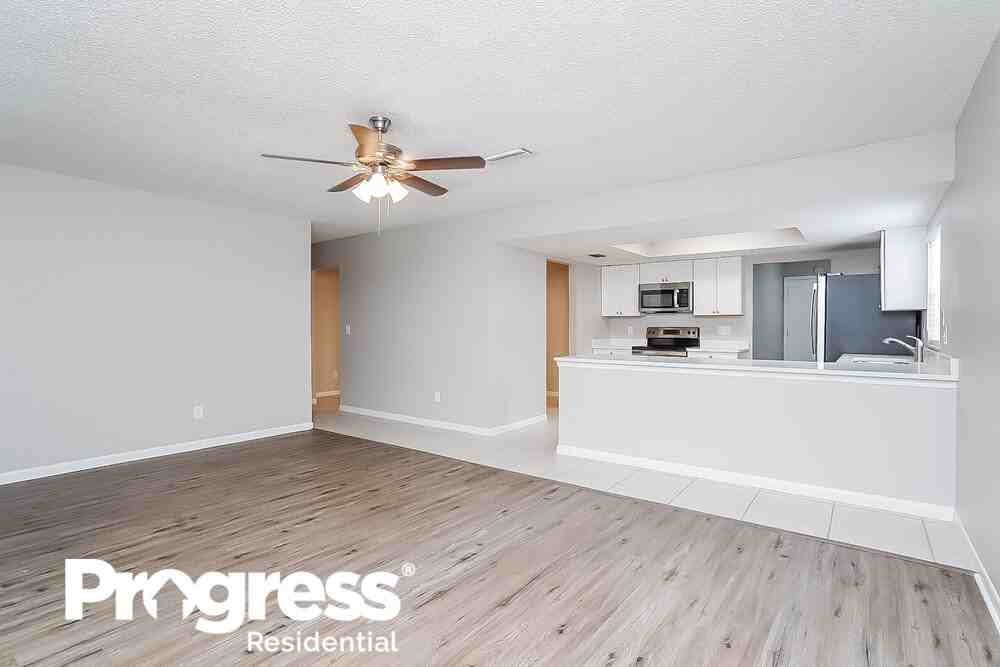 16418 Bonneville Dr - Photo 3 of 16