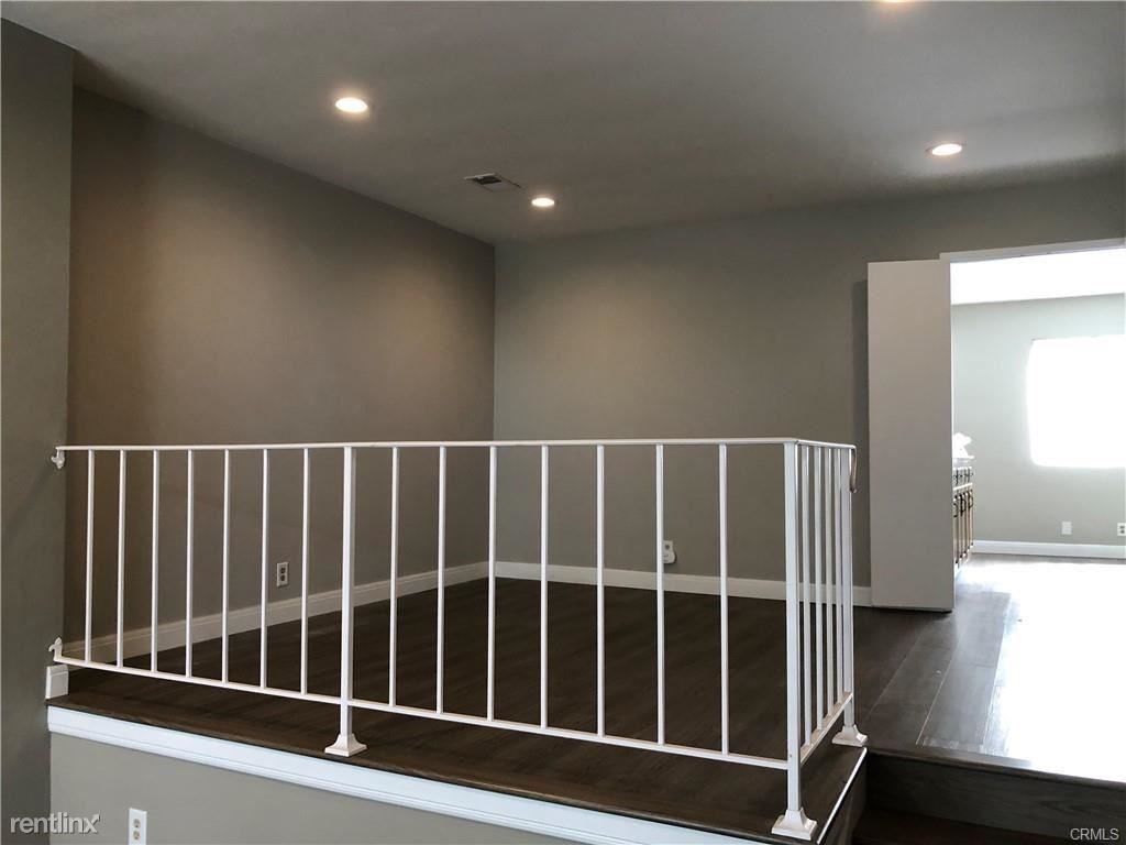 1028 Palo Verde Ave - Photo 3 of 10