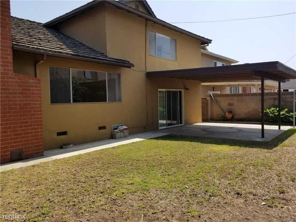 23007 Fonthill Ave - Photo 2 of 10