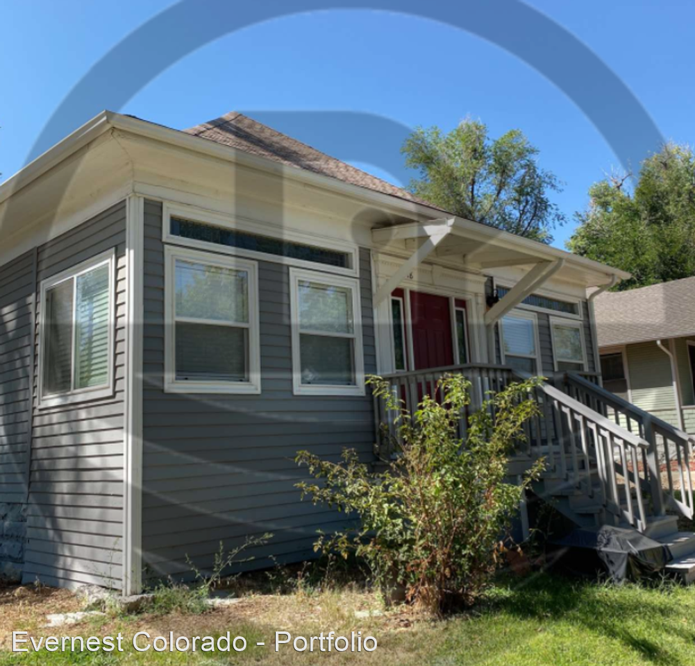 1018 14th St - Photo 2 of 13