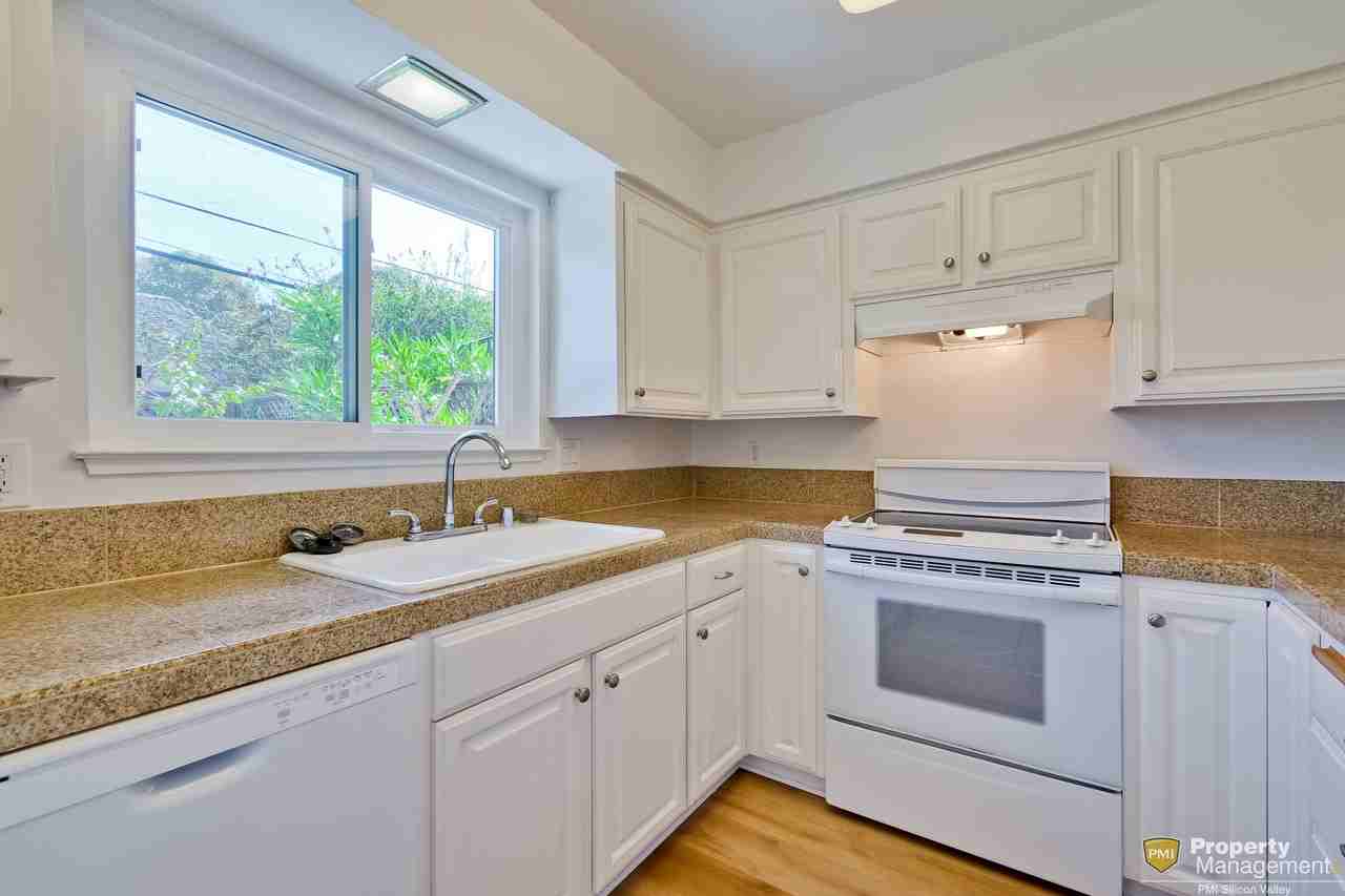 437 Poppy Pl - Photo 2 of 50