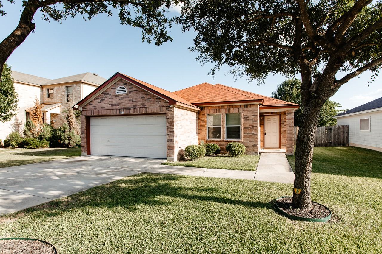 1224 Apollo Cir - Photo 2 of 19