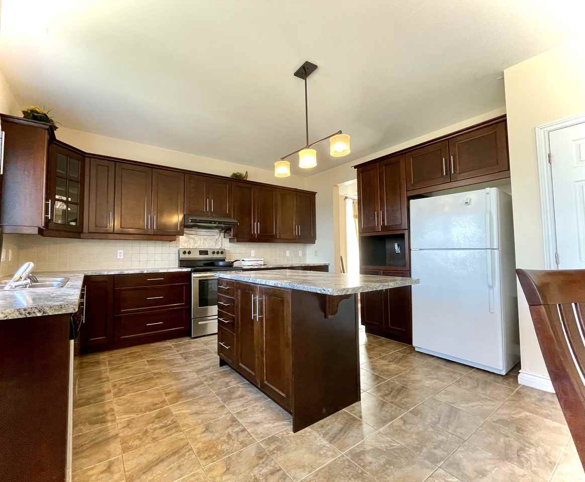 519 Sandgate Ridge - Photo 3 of 12