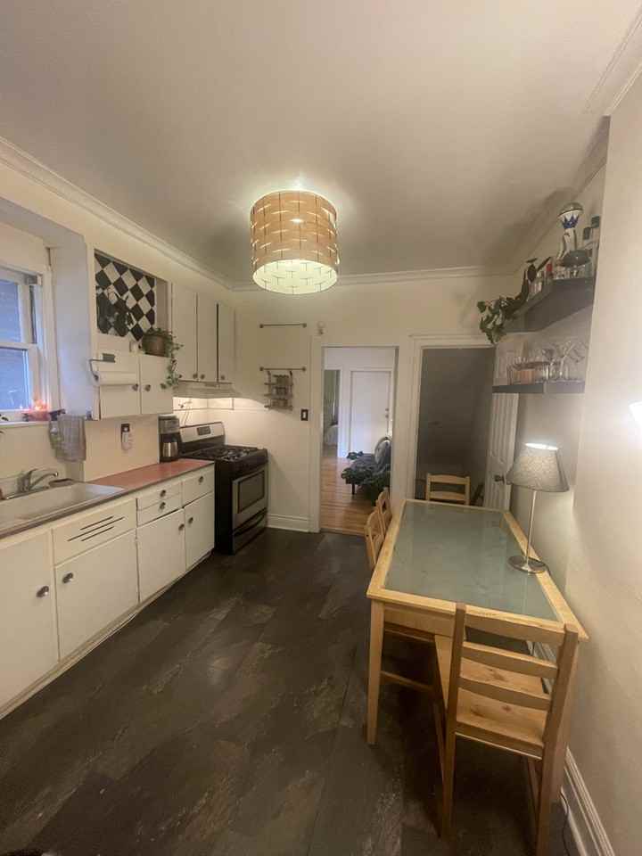 109 Granby St - Photo 3 of 17
