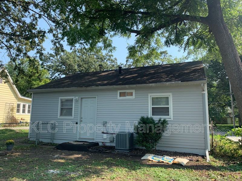 3820 13th St - Photo 2 of 27