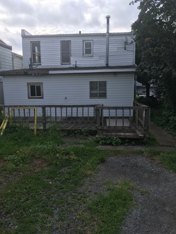 25 Potomac St #1 - Photo 2 of 18