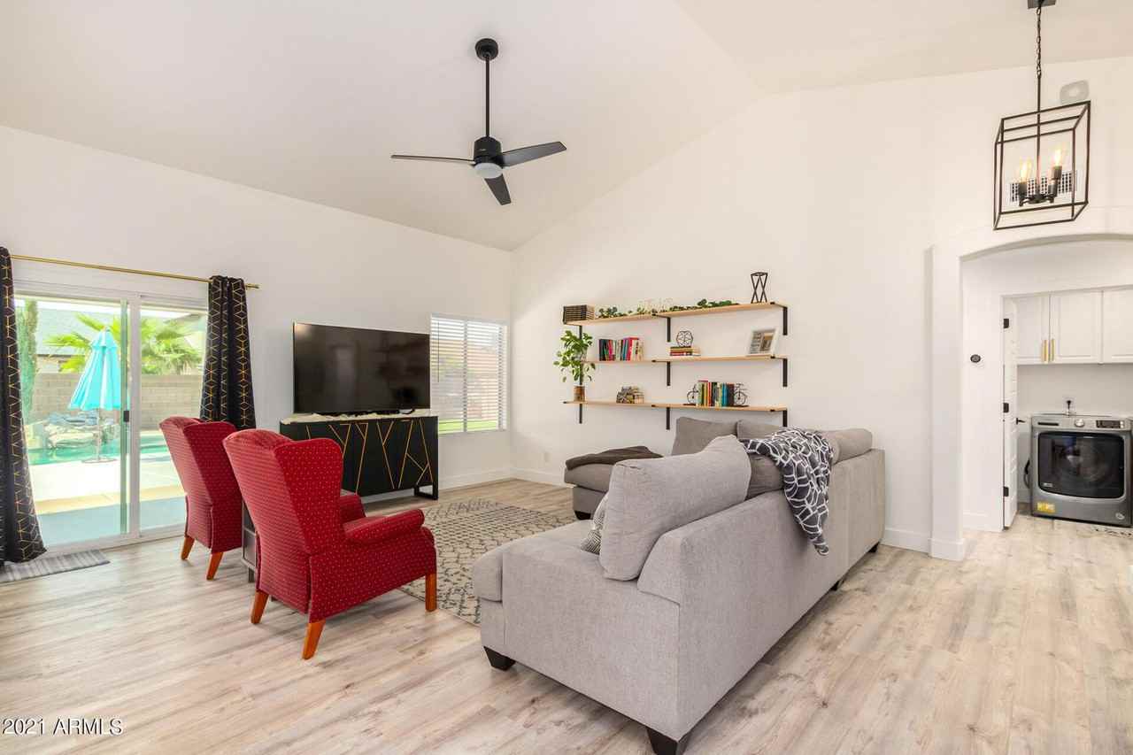 4141 West Fallen Leaf Lane - Photo 3 of 8