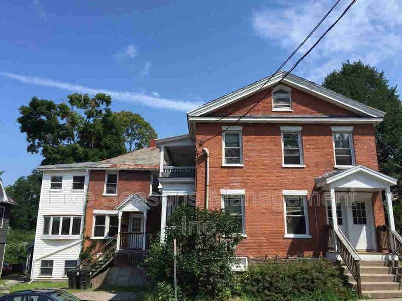 70 Adams St ## 74