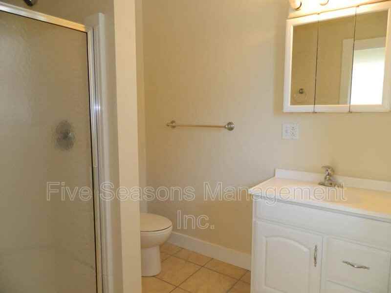 70 Adams St ## 74 - Photo 6 of 36