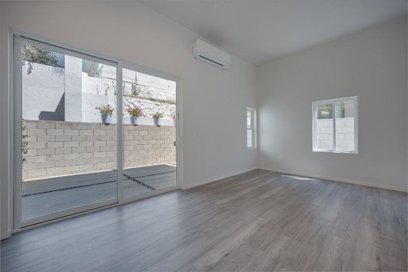 2611 Hyperion Avenue - Photo 5 of 28