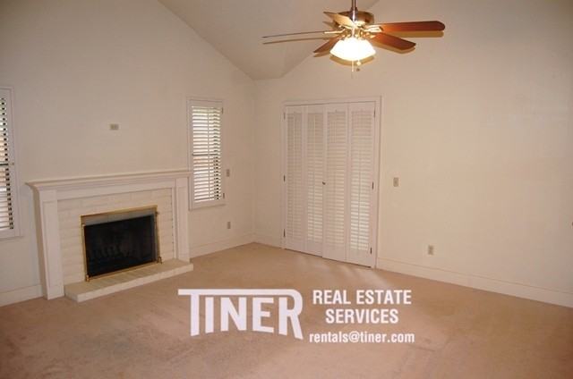 2088 University Park Dr - Photo 5 of 14