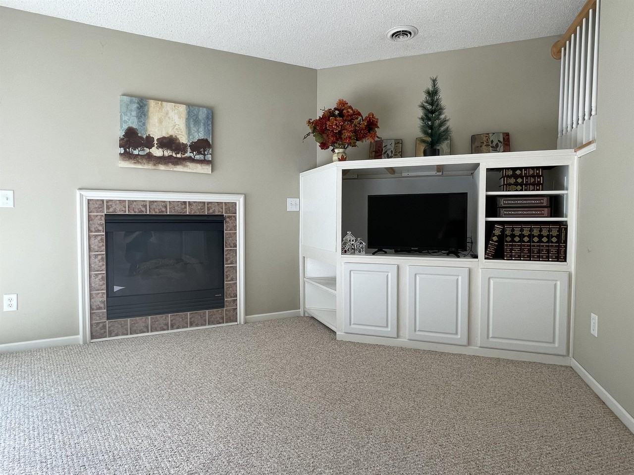 7629 Century Blvd #0 - Photo 5 of 22