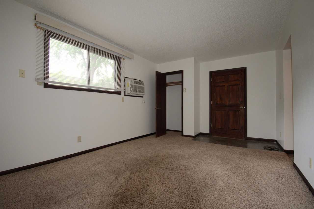 803 8th St N #4 - Photo 5 of 7