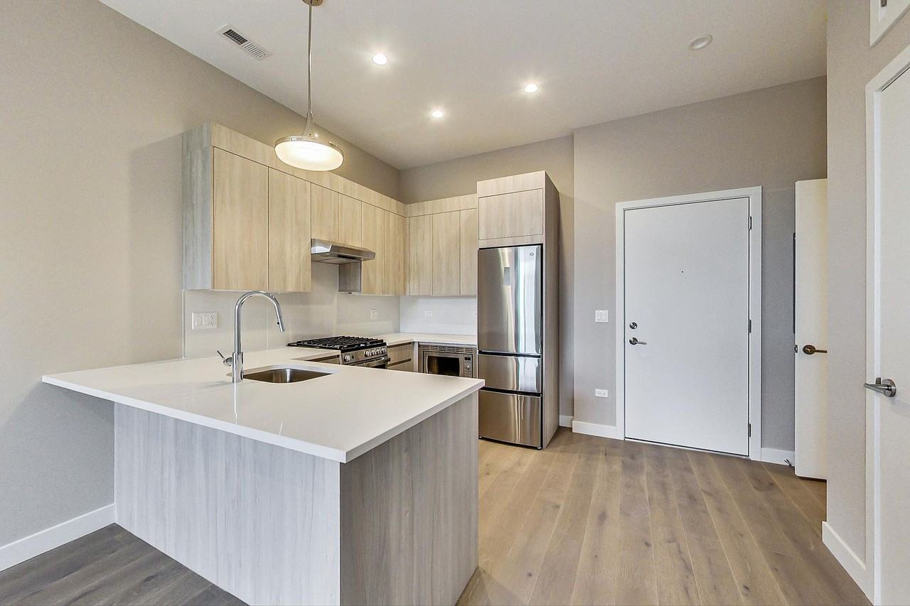 3757-63 N Sheffield/957 W Grace - Photo 2 of 4