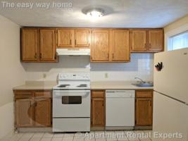 featured image of 7 Banks St #1
