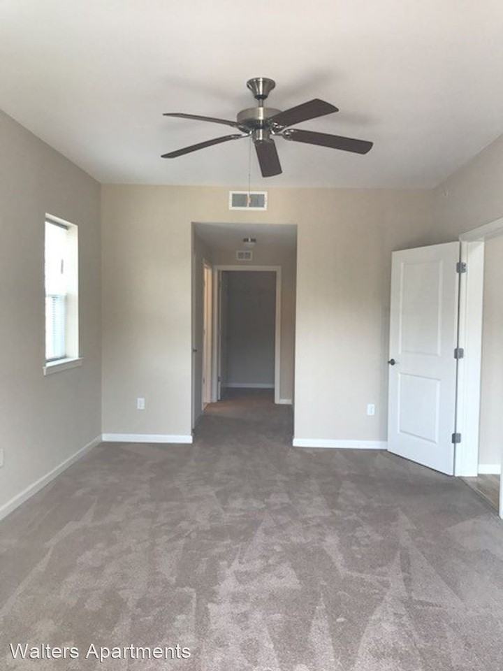 100 Lindisfarne Ave - Photo 3 of 13