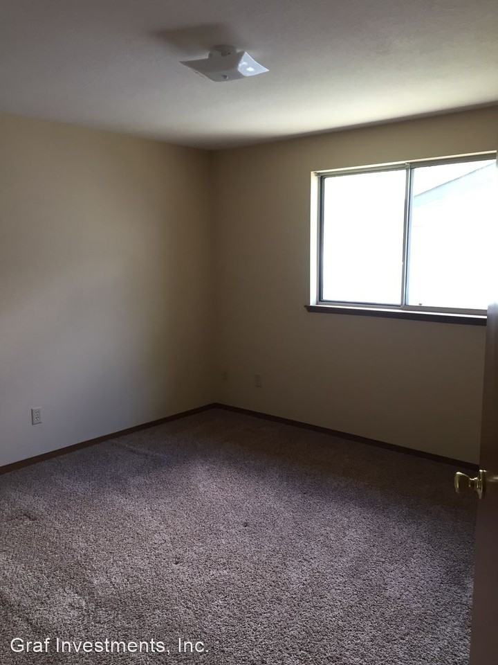 3405 Vincenta - Photo 3 of 16