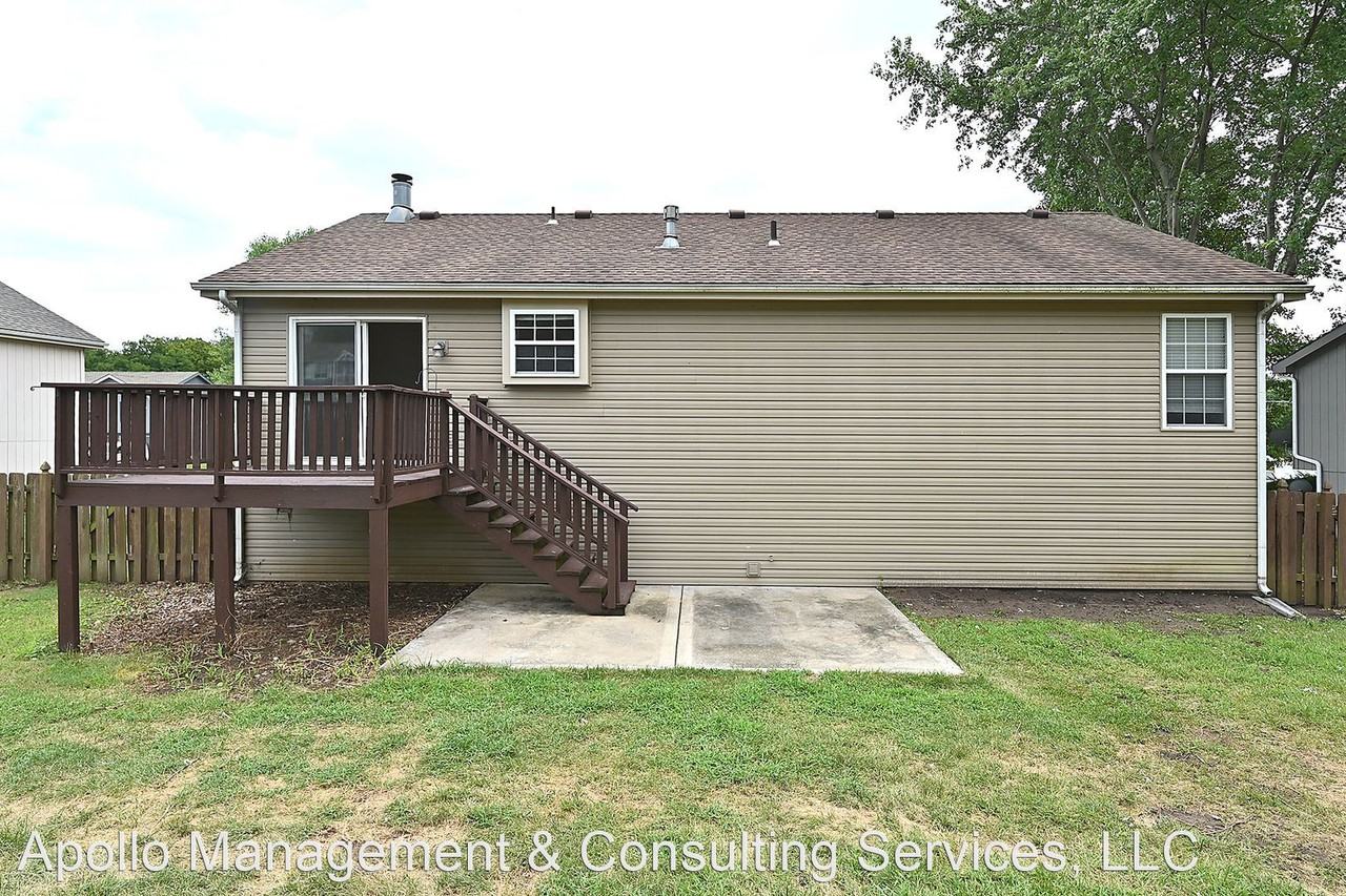 13660 Hunter Dr - Photo 3 of 31