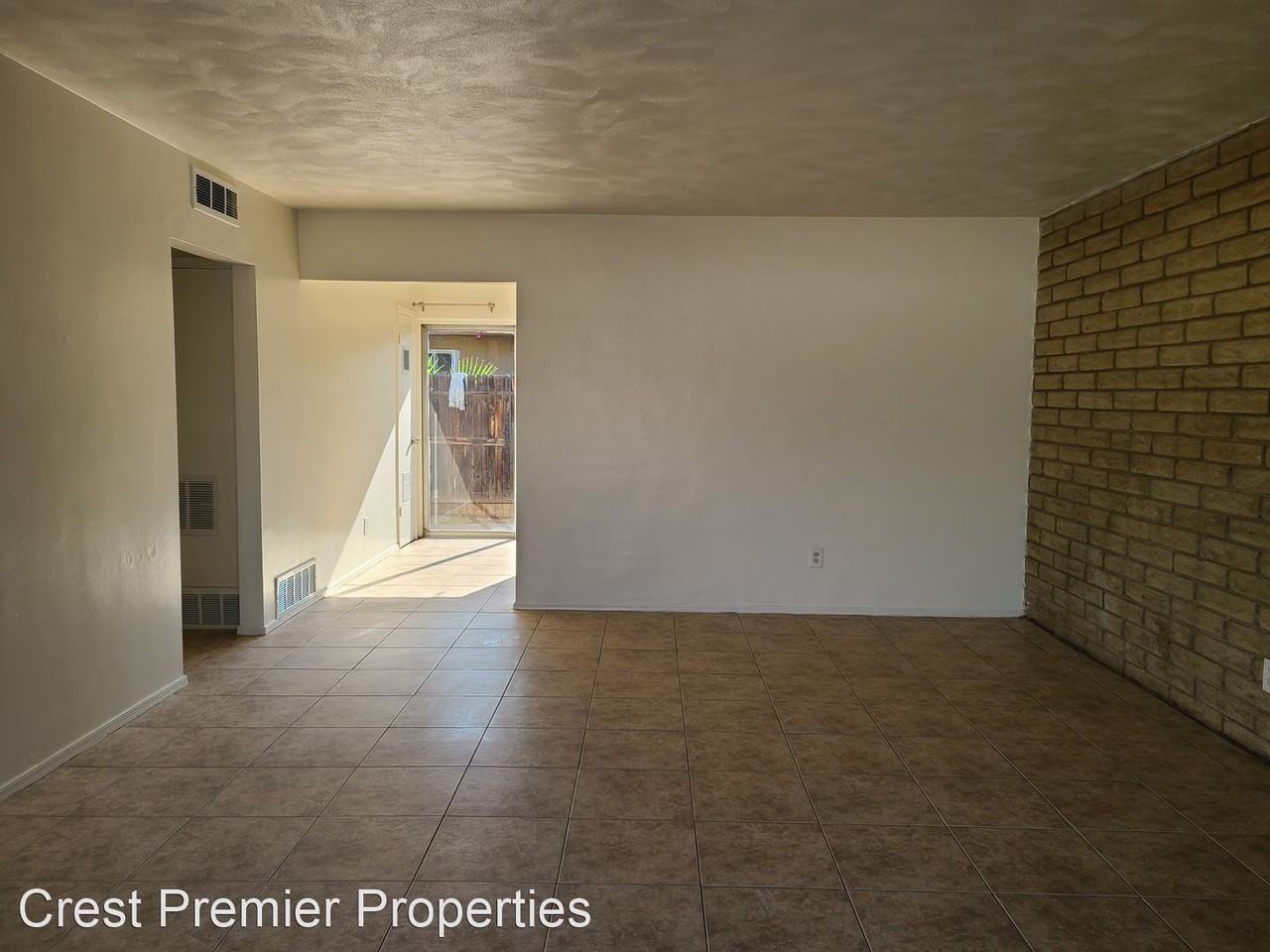 6609 E Avalon Dr - Photo 2 of 10