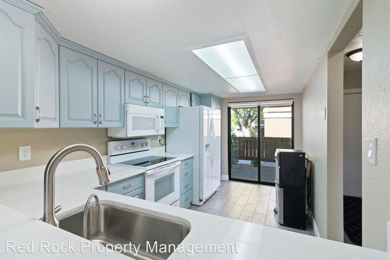 949 W Bloomington Dr S - Photo 2 of 14