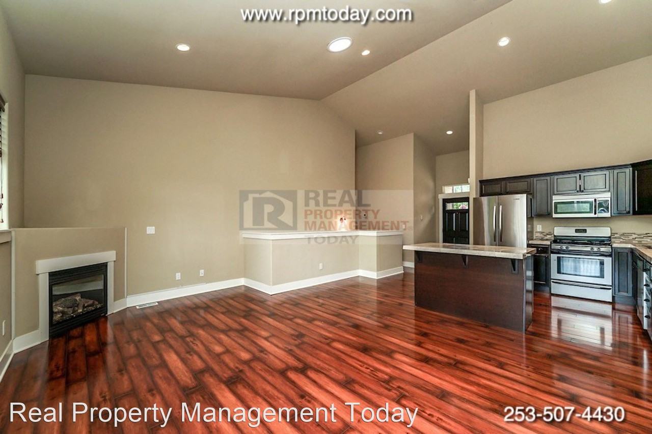 12442 SE 270th St - Photo 3 of 14