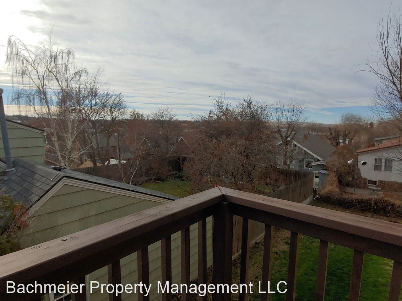 221 Nw 12th St - Photo 2 of 15