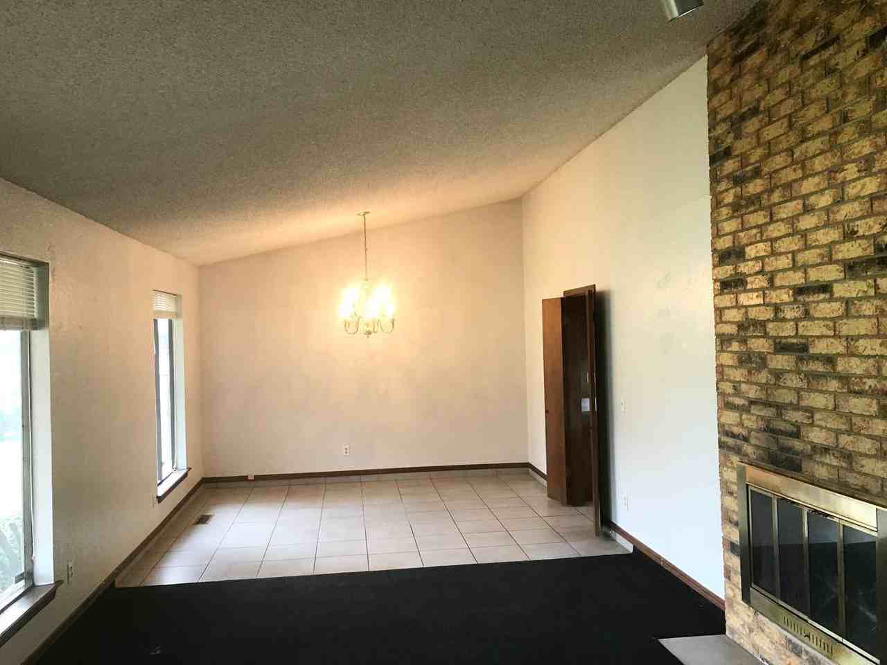5316 Nw 111th Ter - Photo 2 of 25