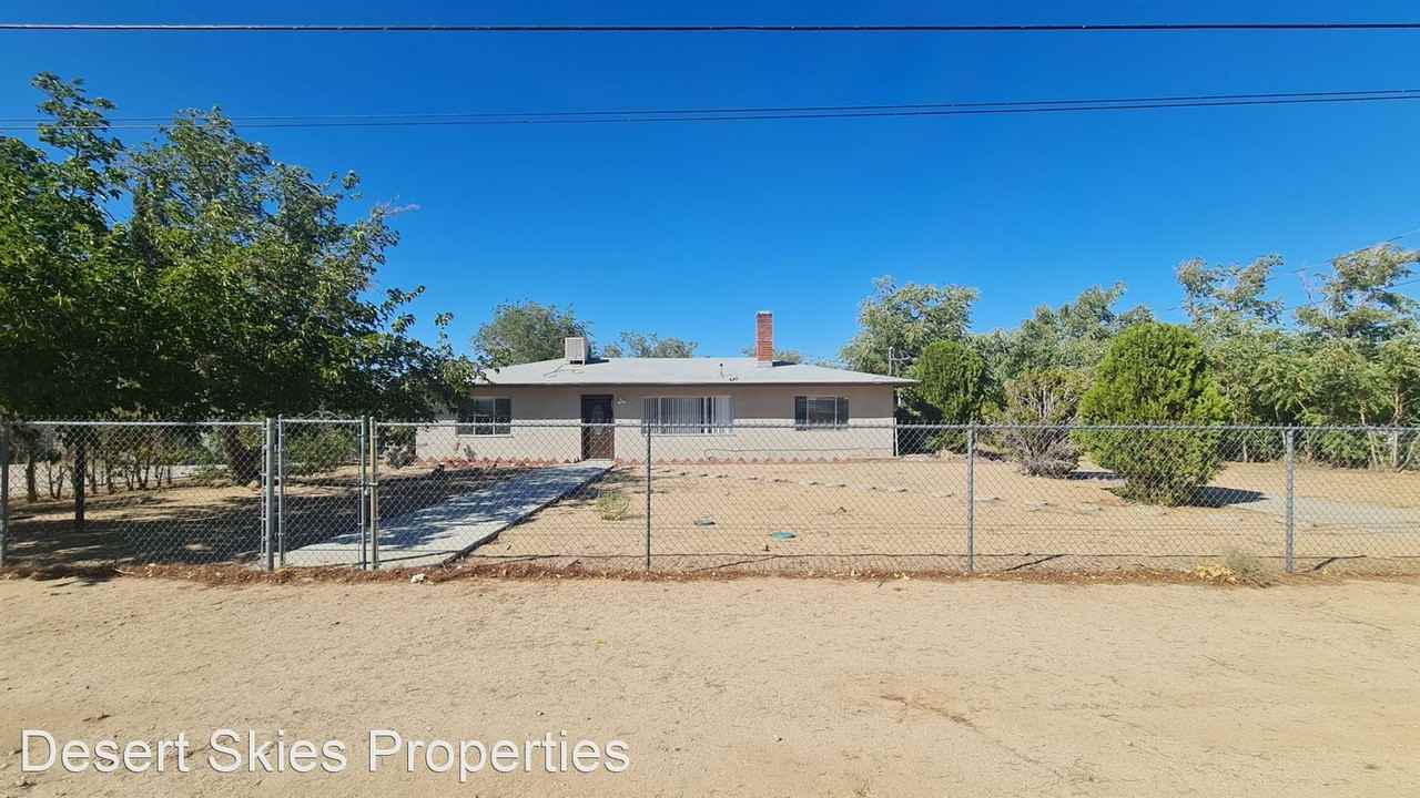 13161 E Avenue W11 - Photo 2 of 18